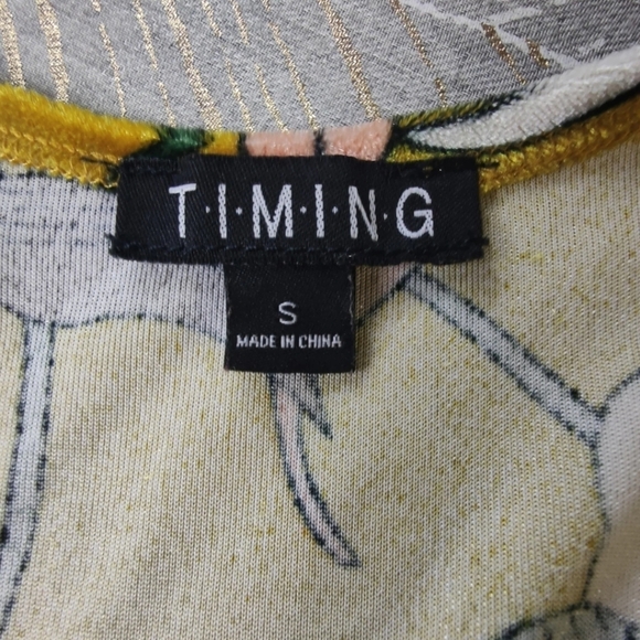 Gold Velvet Vintage Style Crop Top - Picture 5 of 5